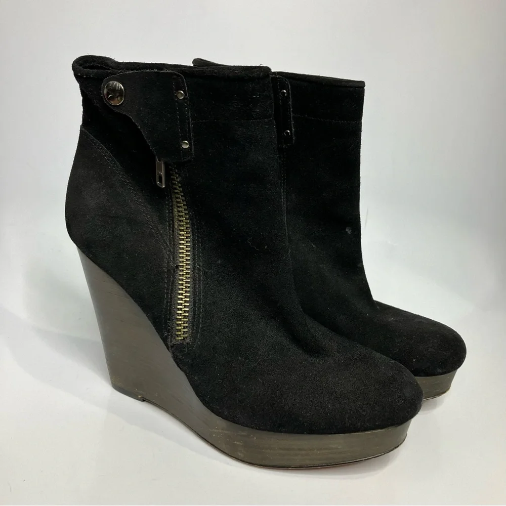 Coach black suede platform‎ wedge booties women’s size 9.5 double zipper closure